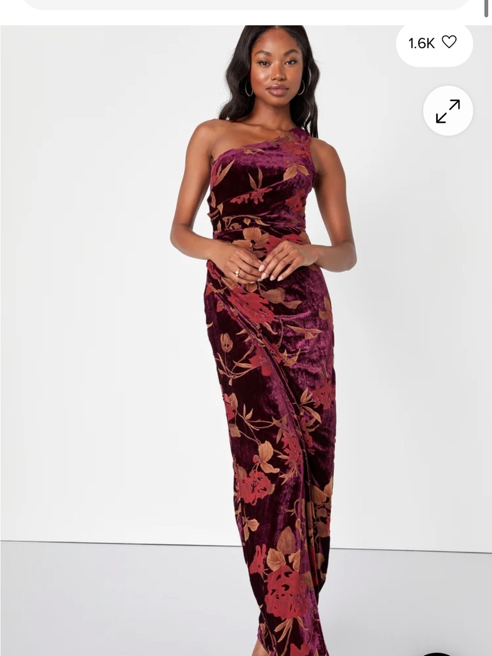 Lulu's One-Shoulder Velvet Floral Gown — Burgundy with Rust Floral